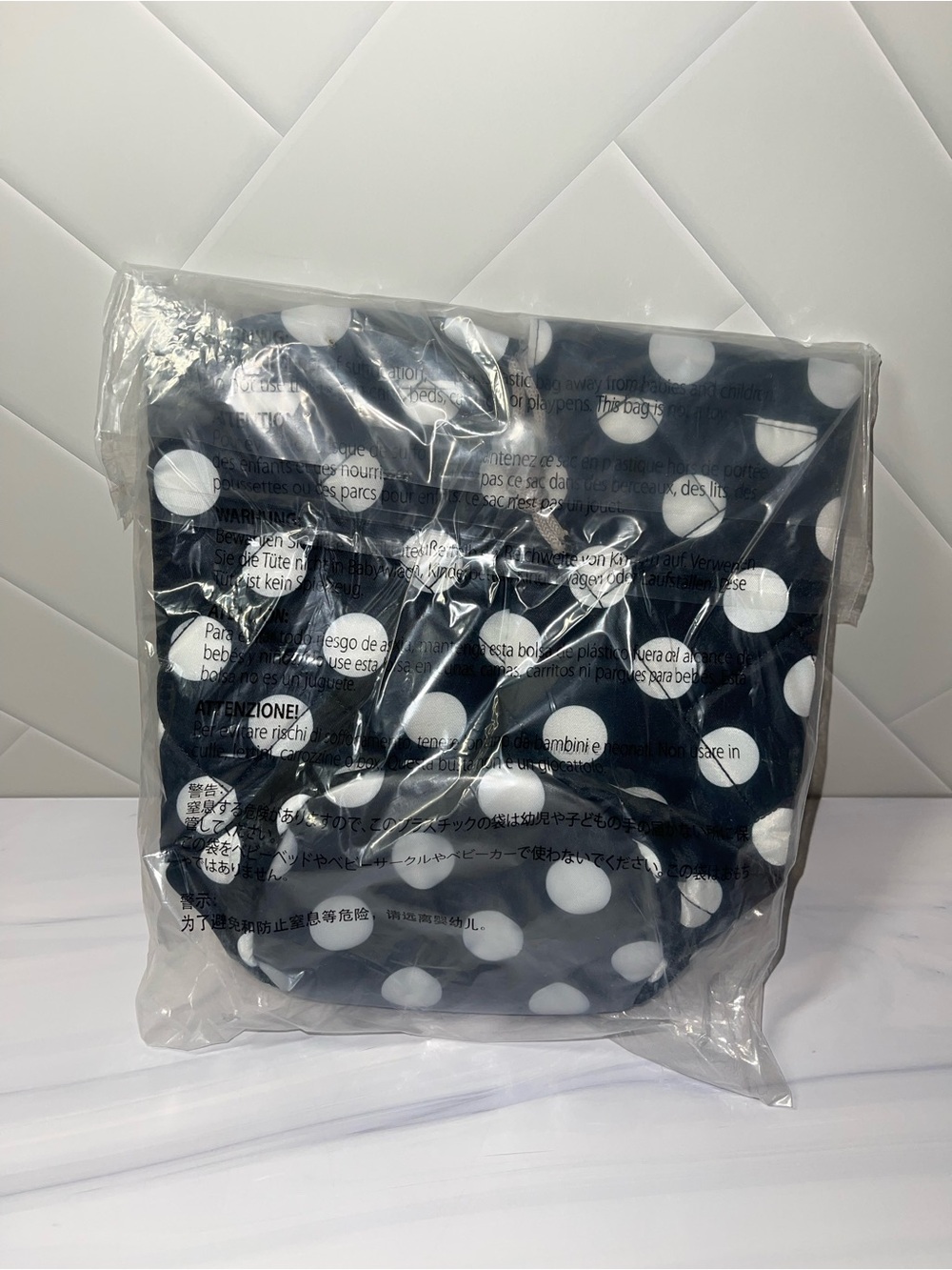Lug Tumbler Black Polka Dot - Brand New - Picture 3 of 4